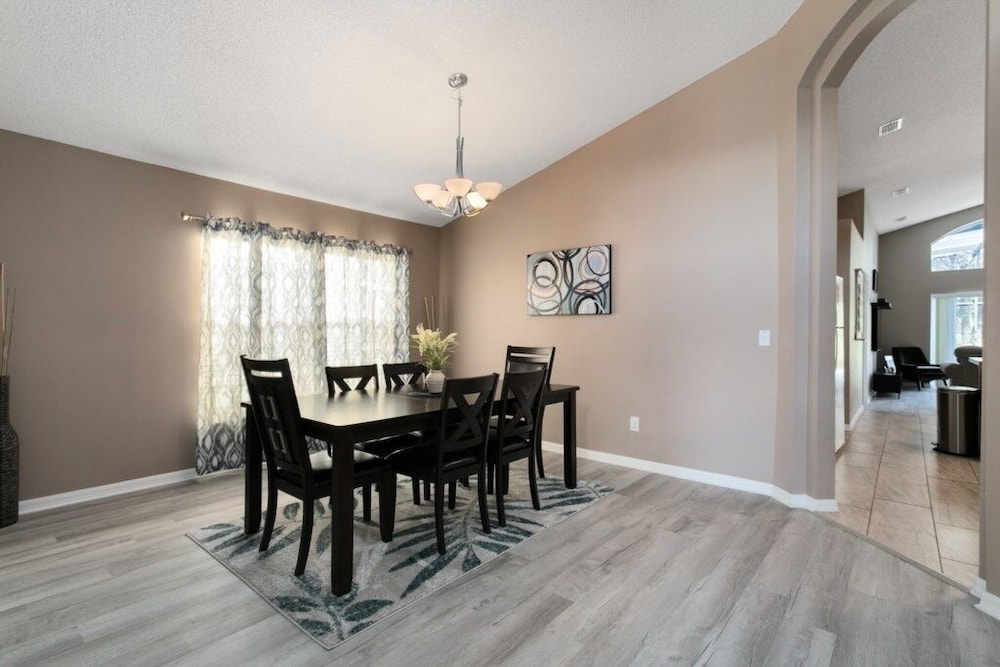 Private 5 Bed Pool/spa - Free Wifi - Gated Resort 5 Bedroom Villa by Redawning - Image 5