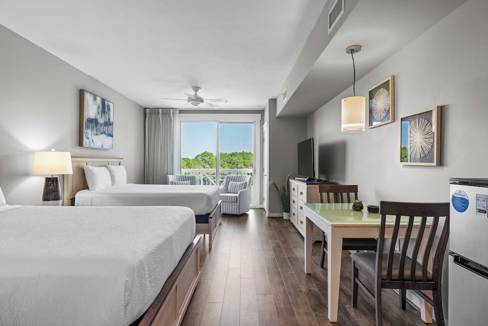 2 Resort Studios by Avantstay Sleeps 8, Pool, Shuttle, Tennis, Near Baytowne & Beach