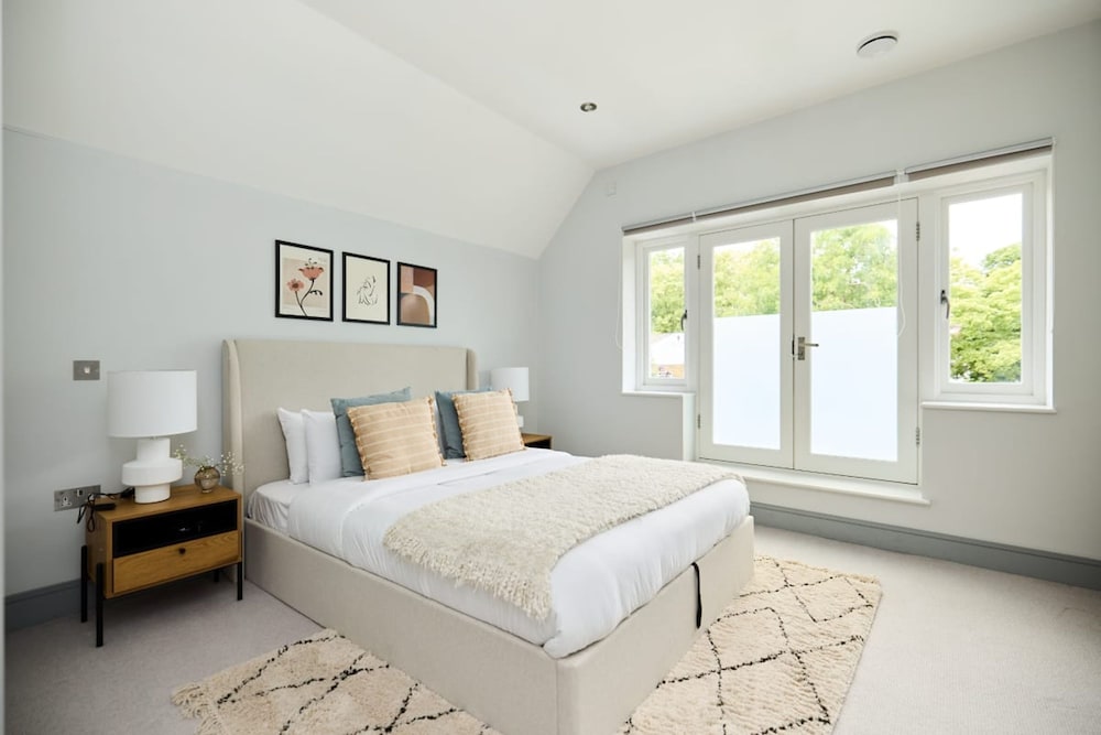 The Putney Sanctum - Beckoning 2bdr Flat With Balcony