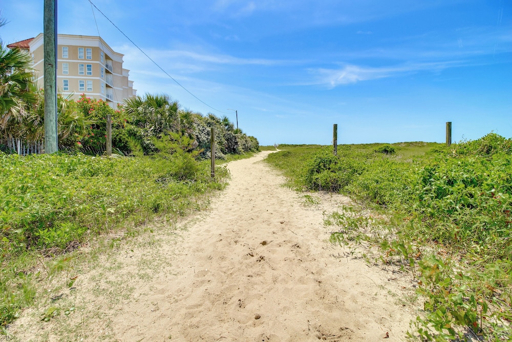 Walk to North Topsail Shores: Beach House w/ Gear!