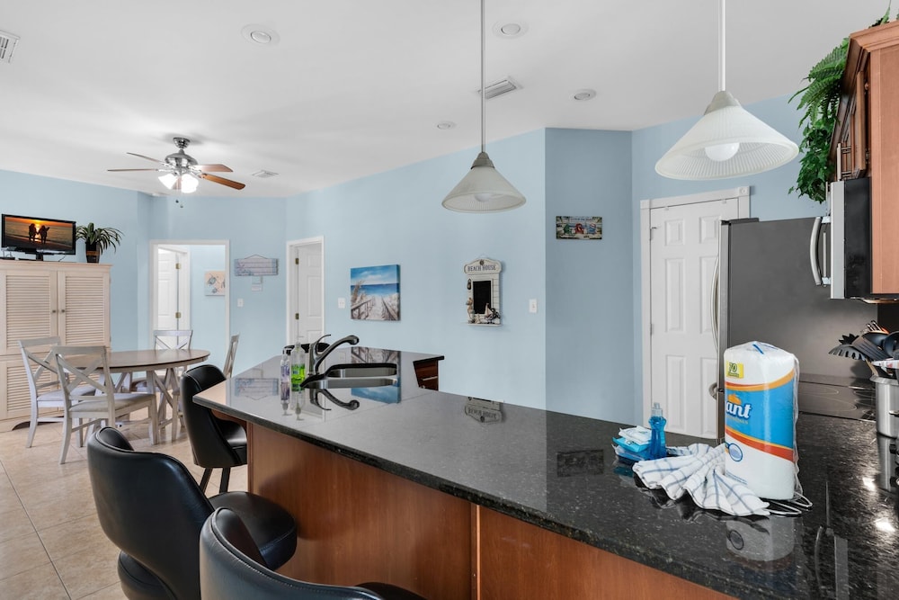 Suzwinks Beach House