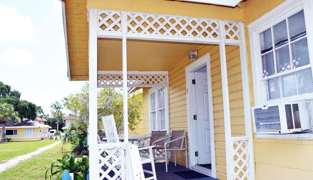 Sunshine Cozy Cottages