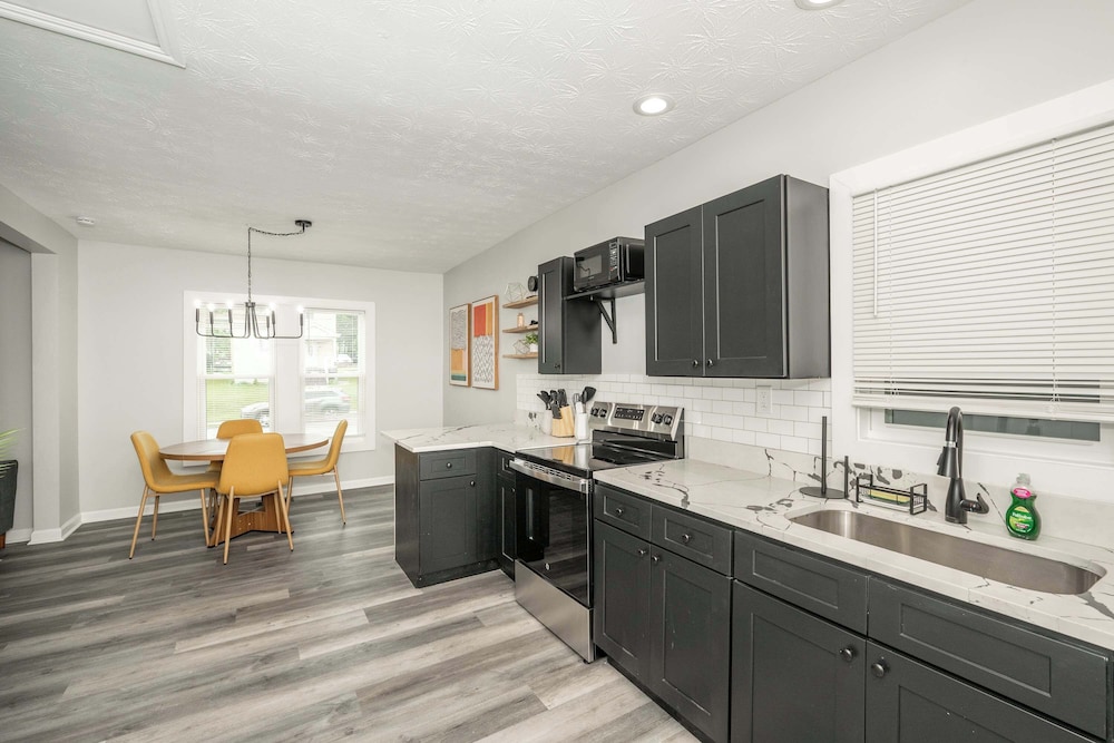 Modern Cincy Home - For 6