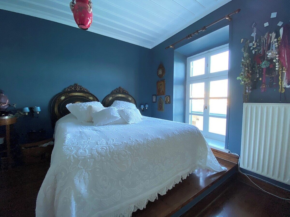 Seaside Neoclassical Property in Vaporia Ermoupoli
