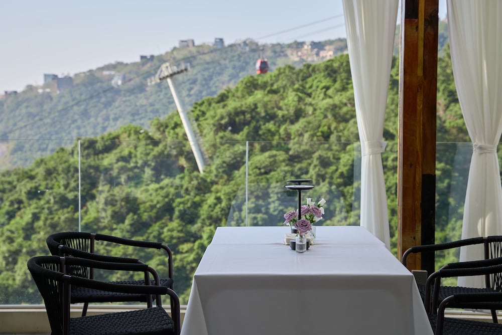 Miyue Shenzhen Tianlu Secret Wild Wizard Holiday Hotel