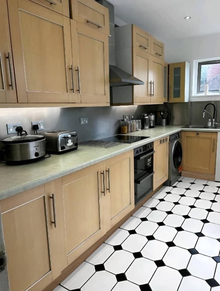 SUPERB SNUG studio sleeps 2 south london