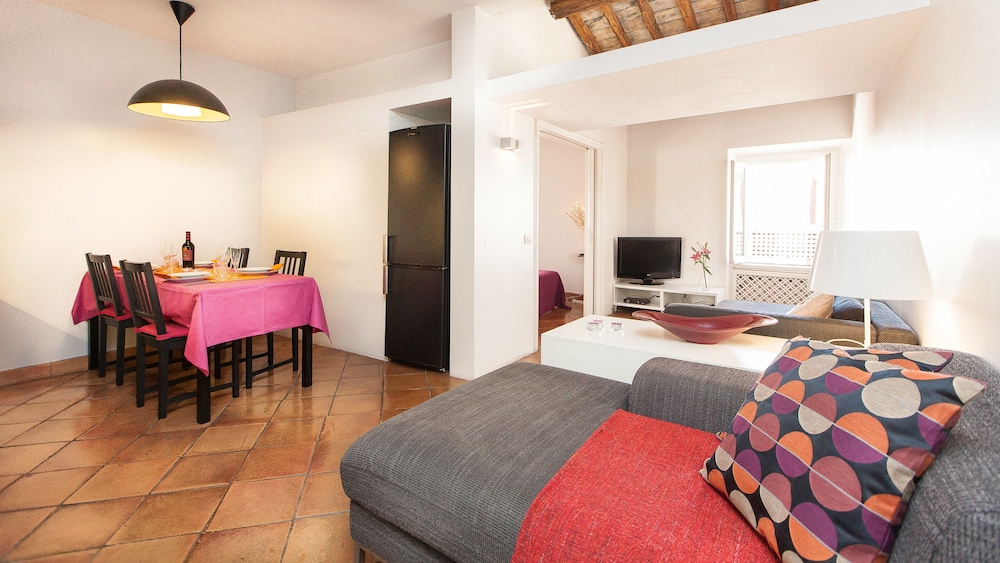 Rental In Rome Mattonato