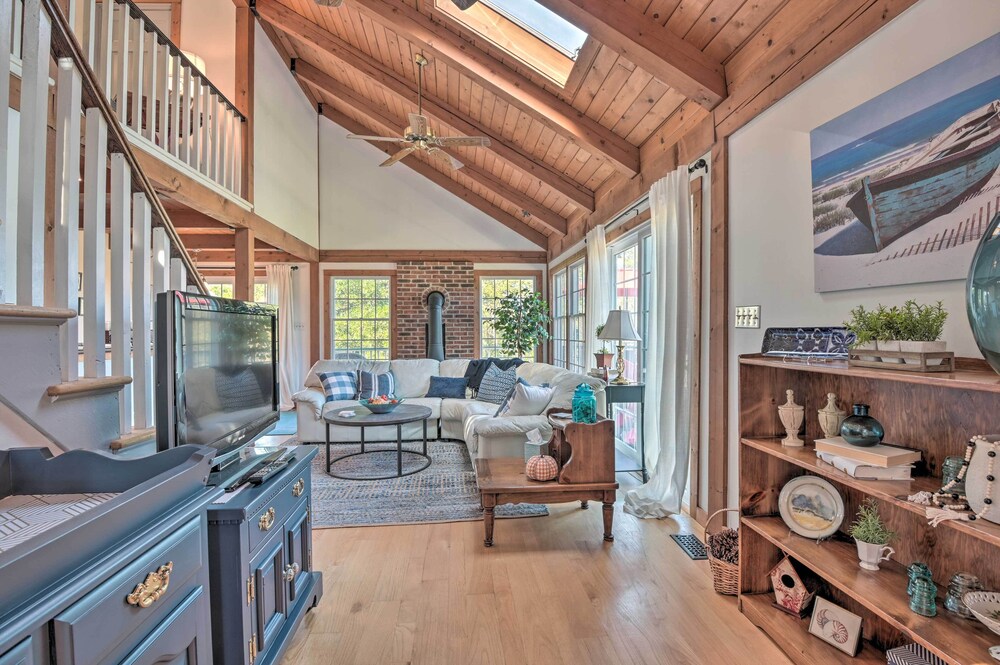 Lovettsville Cottage in Heart of Wine Country - Property Image 19