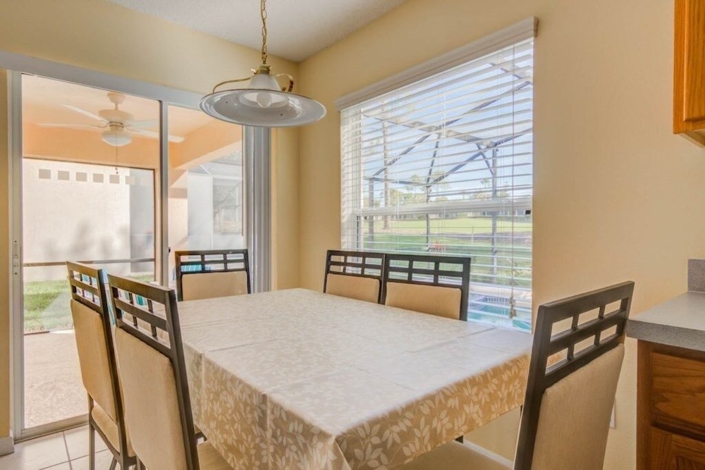 Game Room Private Pool & Spa! 4 Bedroom Home by RedAwning