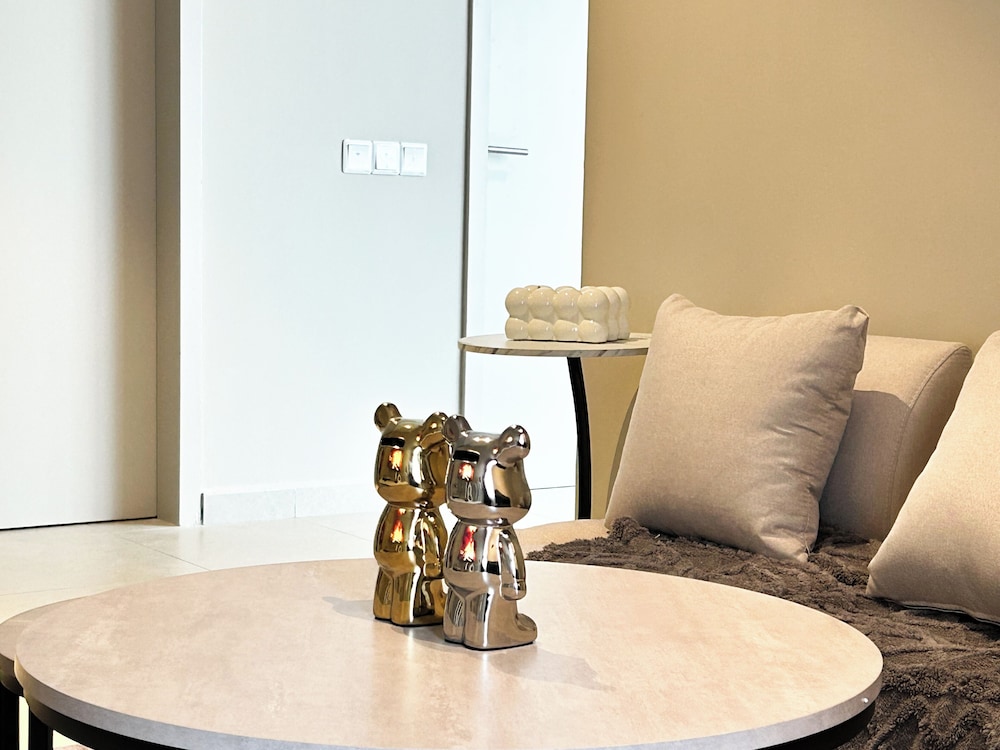 The Paxtonz by Manhattan Group
