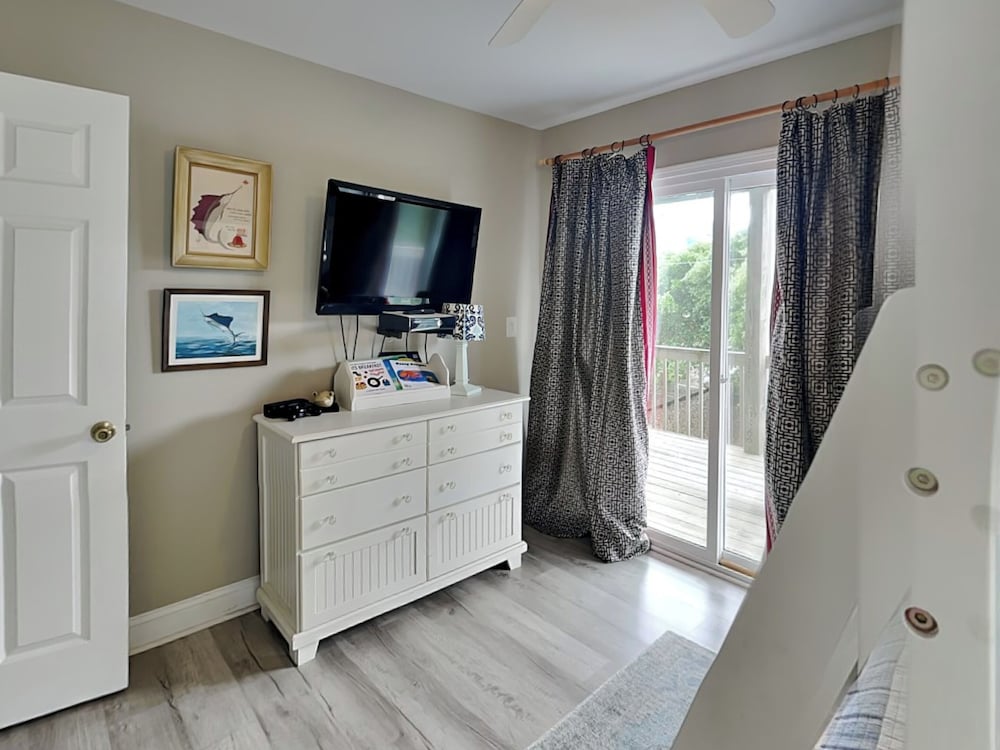 Bluebird by Topsail Realty
