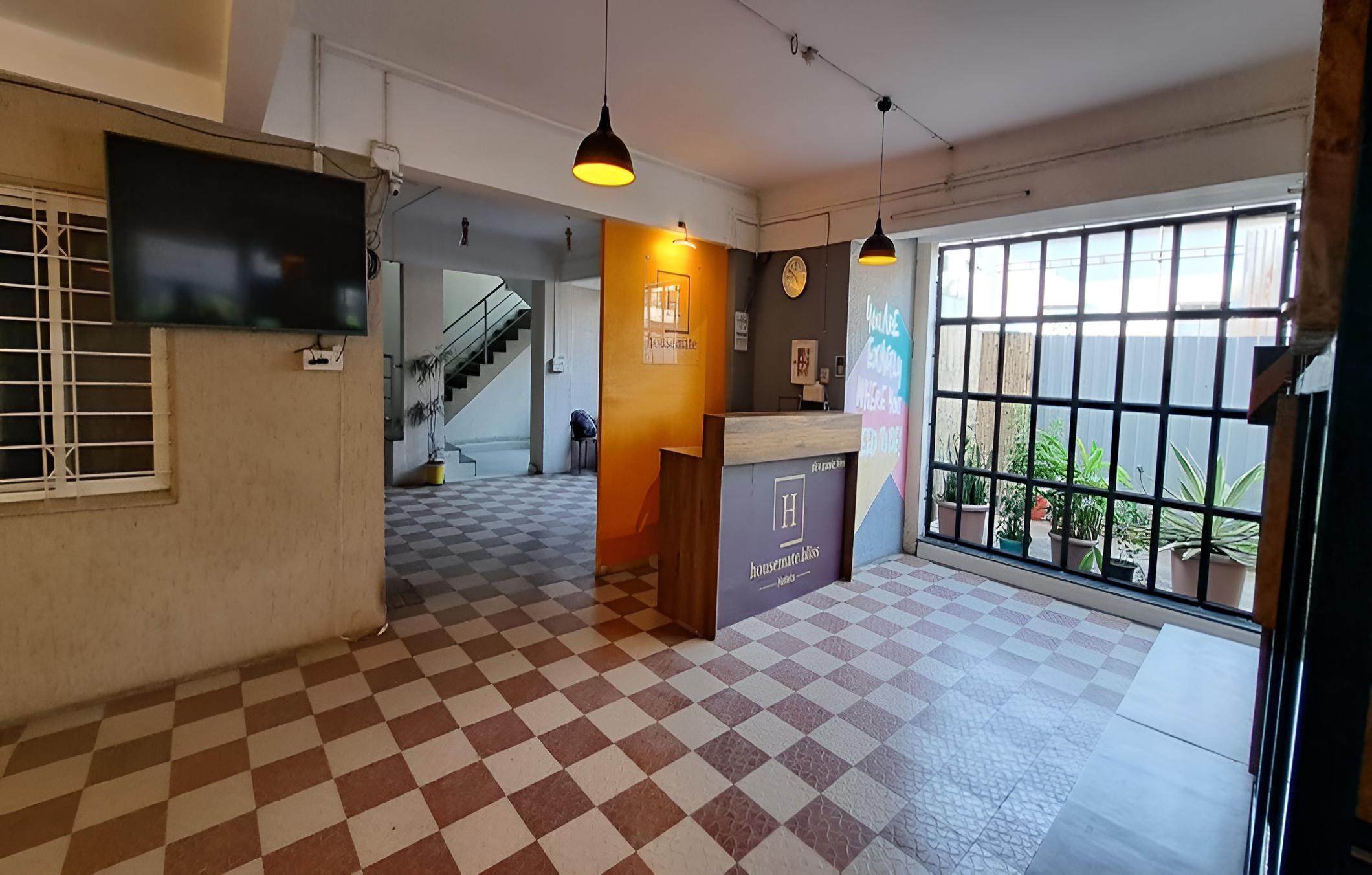 Hotel Housemate Bliss