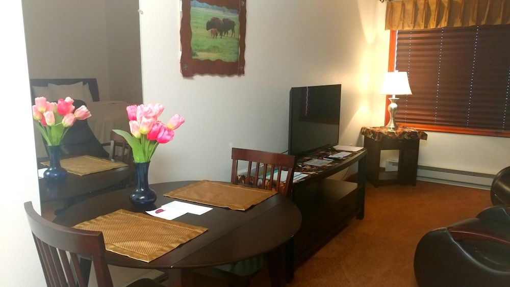 Greenwood Village Inn & Suites
