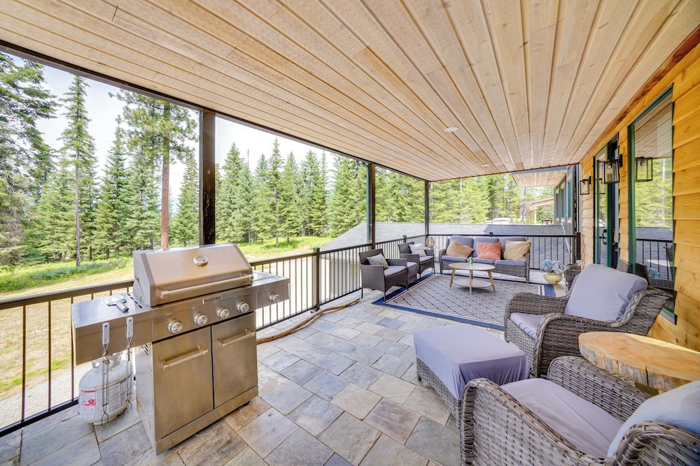 7 Mi to Boat Launch: Luxe Montana Family Home
