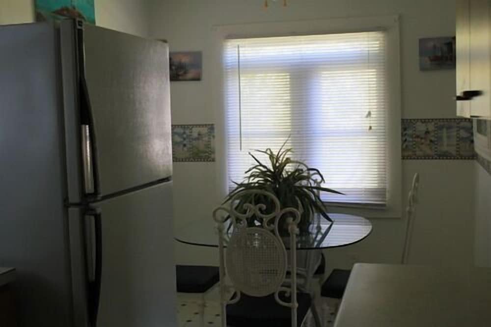 Indian River Lagoon Waterfront Cottages