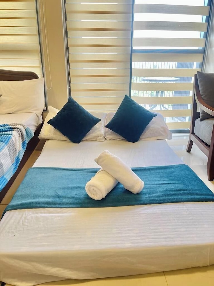 MactanNewtown Staycation Near The Beach