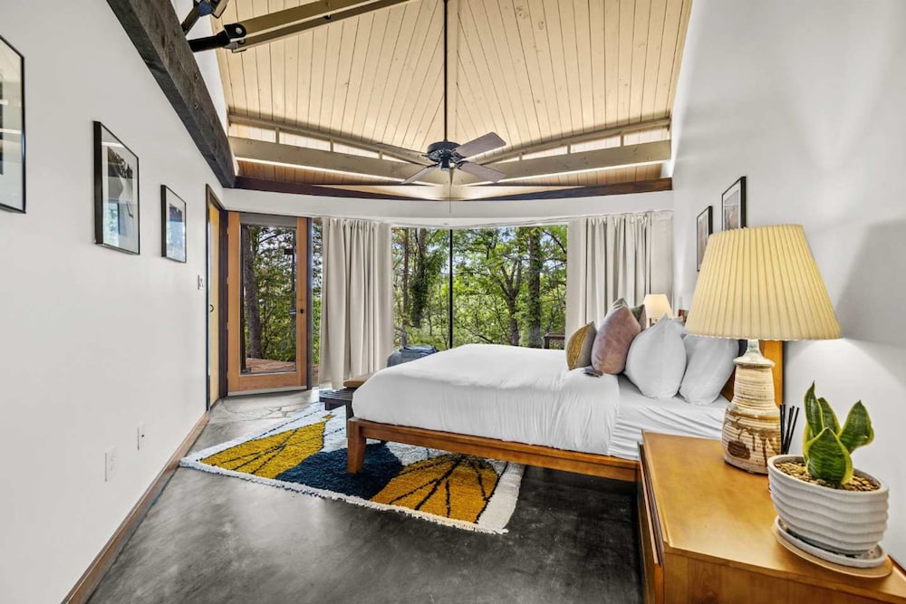 Belltop Architectural Wonder on Private Mountain