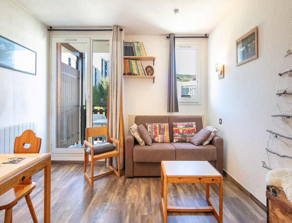 Cosy Mountain Retreat for 4 Guests