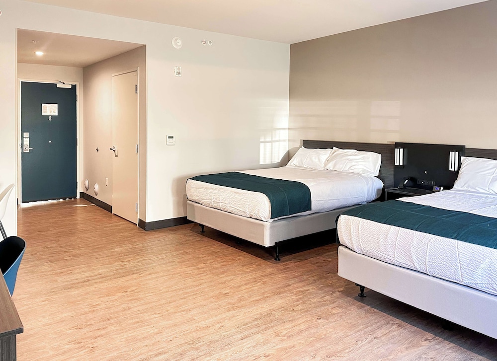 Studio 6 Richmond Airport
