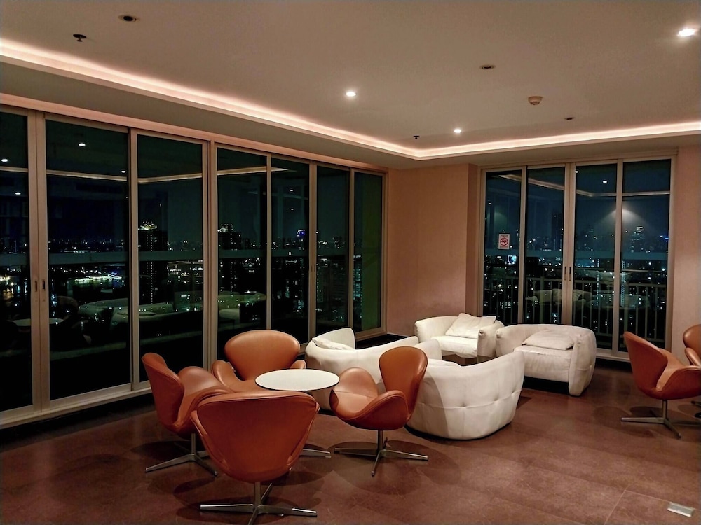 Riverview Condo Near Icon Siam Hi Speed Internet