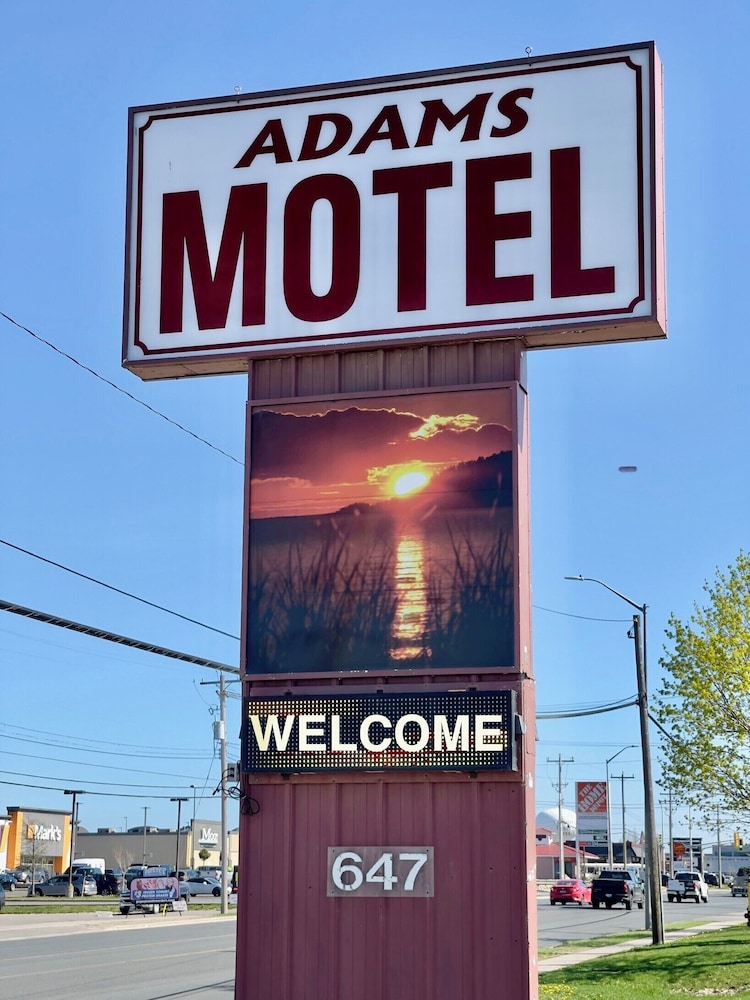 Adams Motel - Image 1
