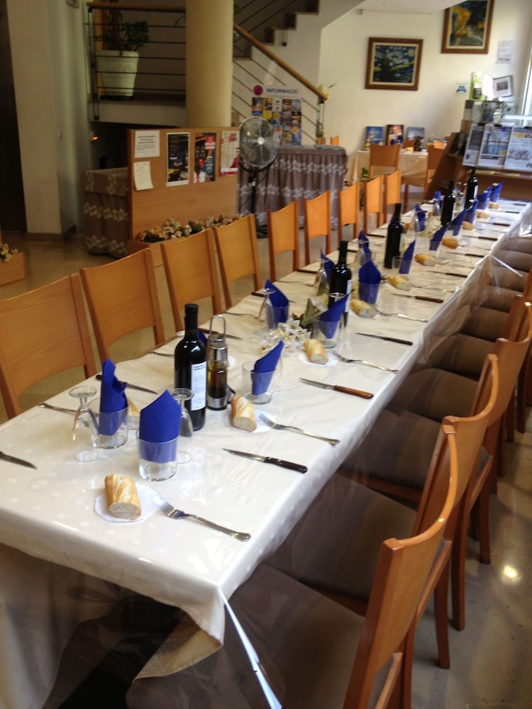 Tarragona Vacations - Hotel Cosmos Tarragona - Property Image 4