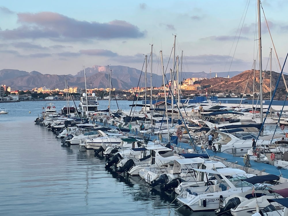 Cuatro Plumas Apart -3 Beds en Puerto de Mazarron