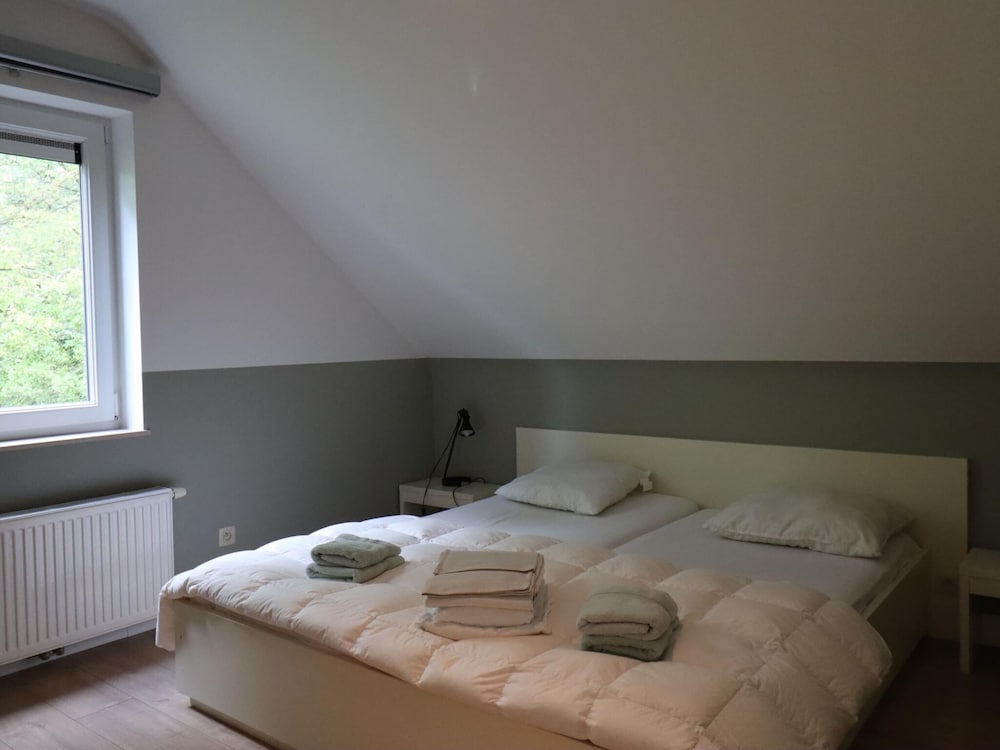 Quiet Infrared Sauna Retreat