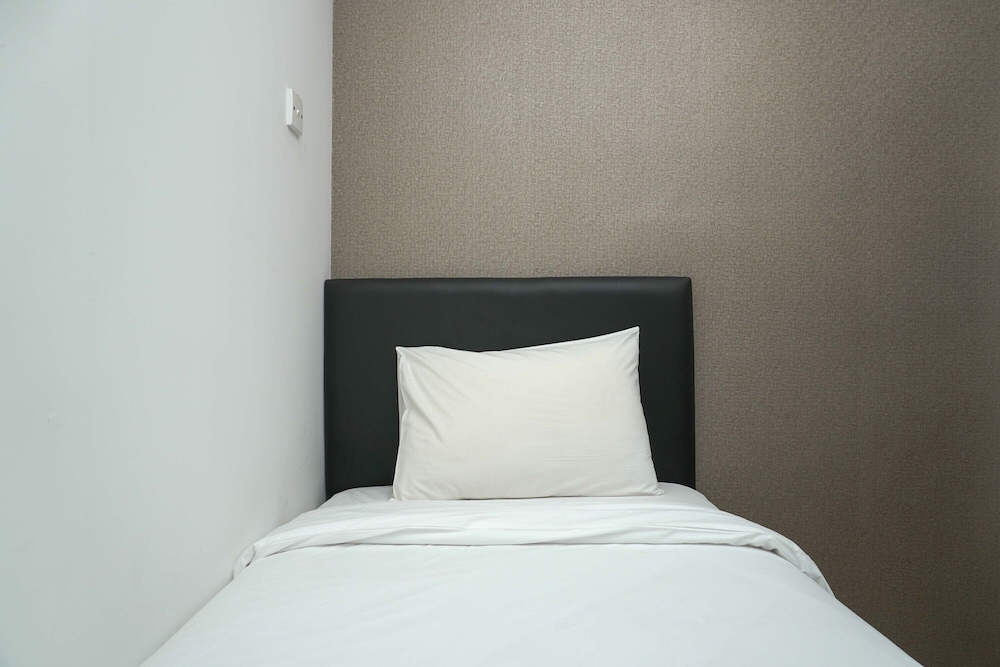 Cozy 2BR Apartment at Green Bay Pluit view 3