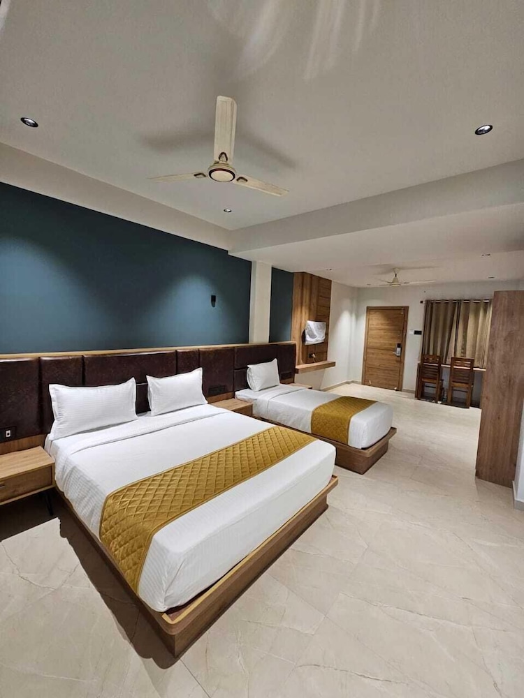 Hotel Beverly Plaza Kozhikode
