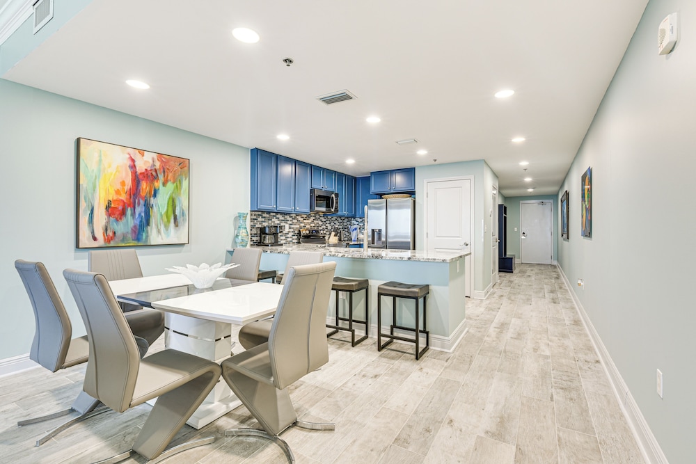 Panama City Beachfront Condo w/ Breathtaking Views