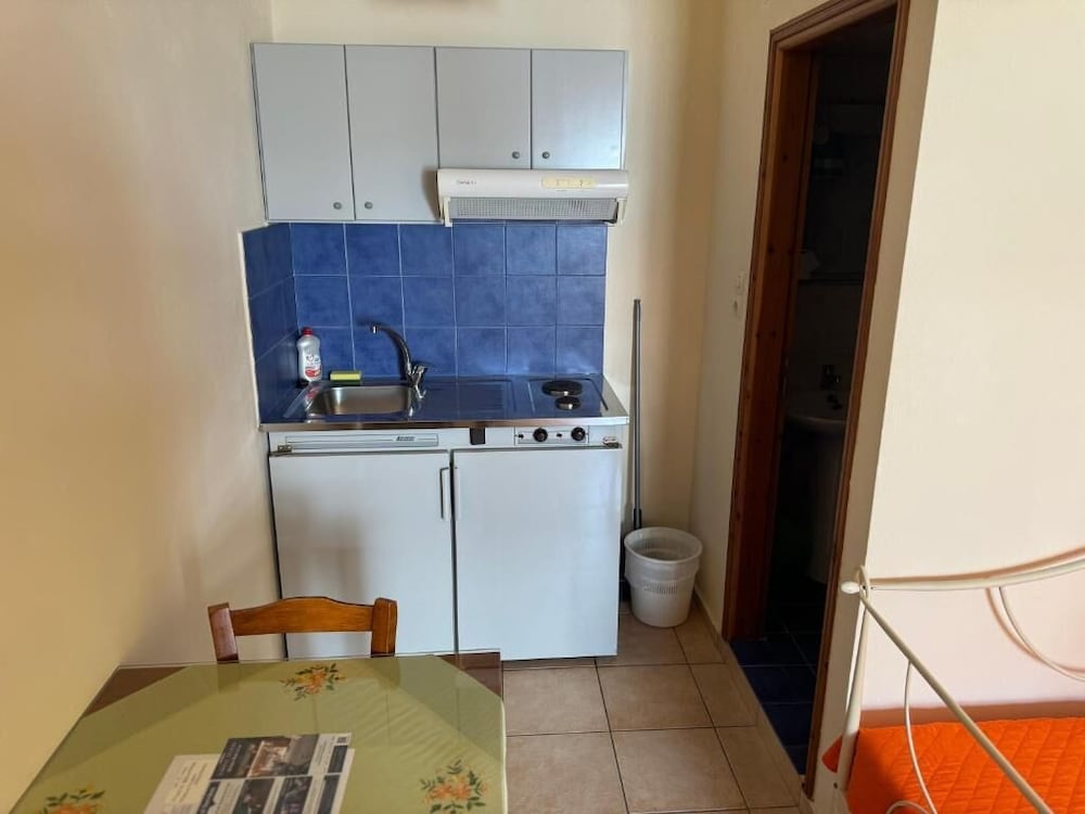 Michalis Studios & Apartments