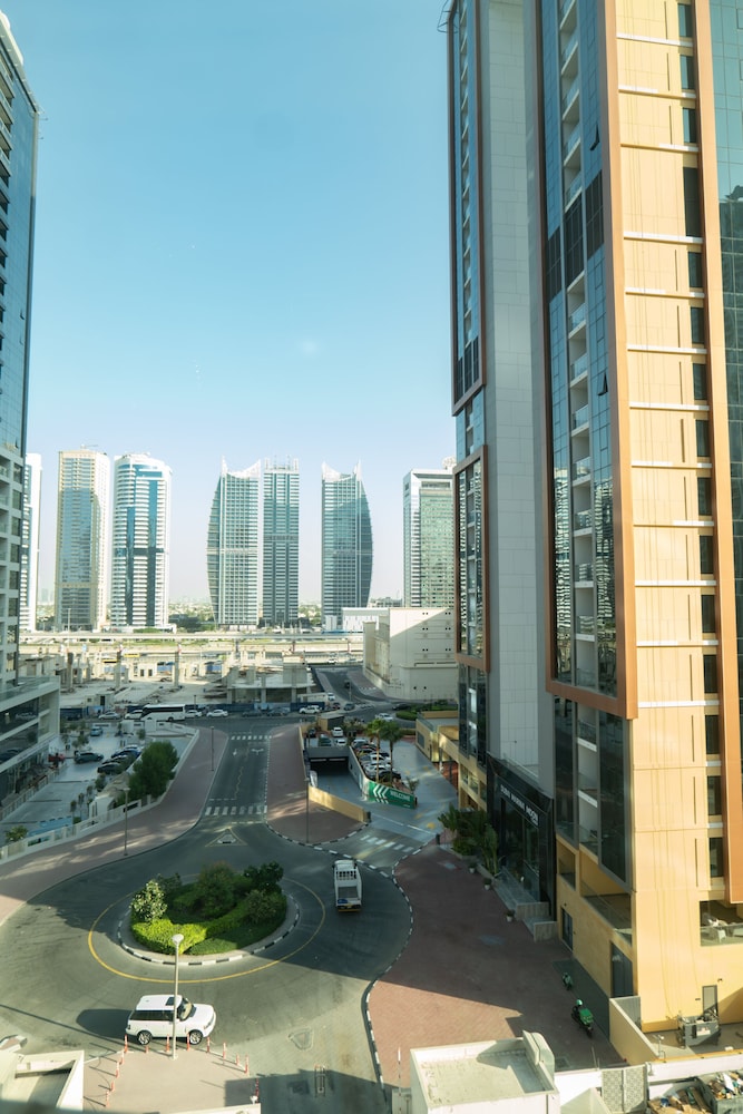 Venduras Elegant 1BR Dubai Marina