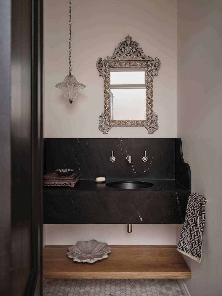 A Nomadic Abode - Luxury Boutique Retreat