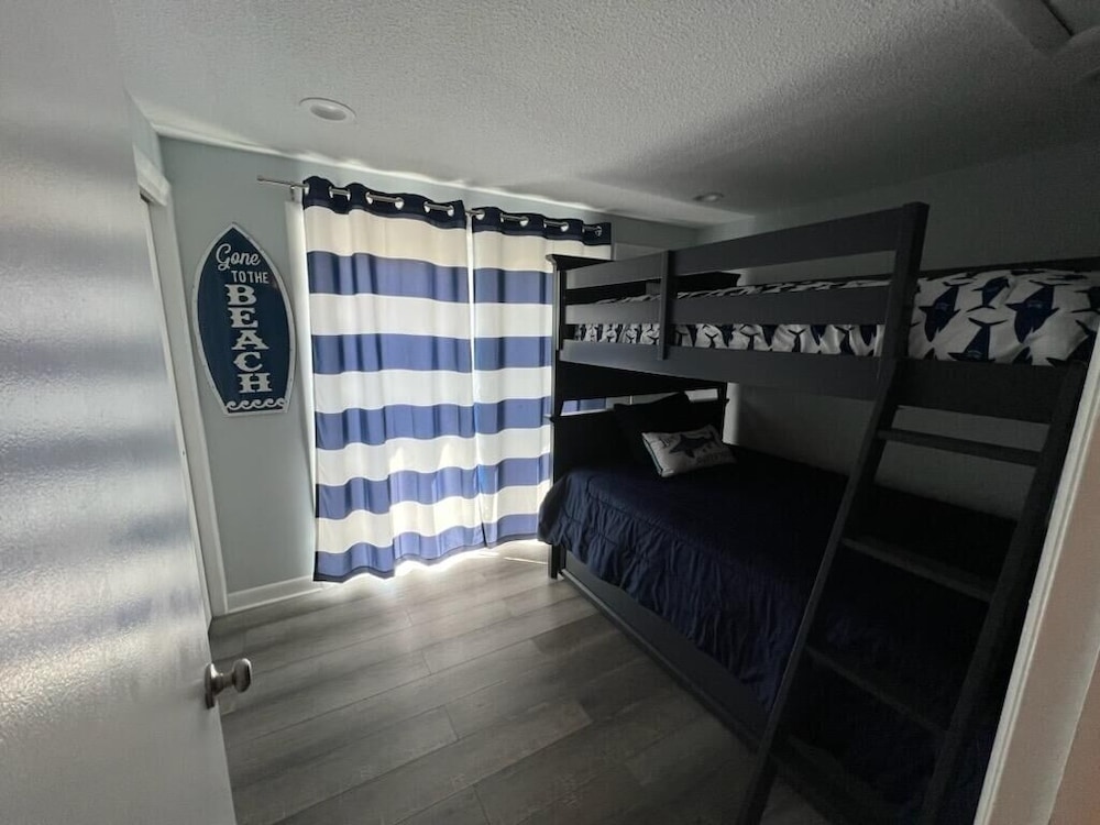 Harbour Bay 34 2 Bedroom Townhouse by RedAwning view 4