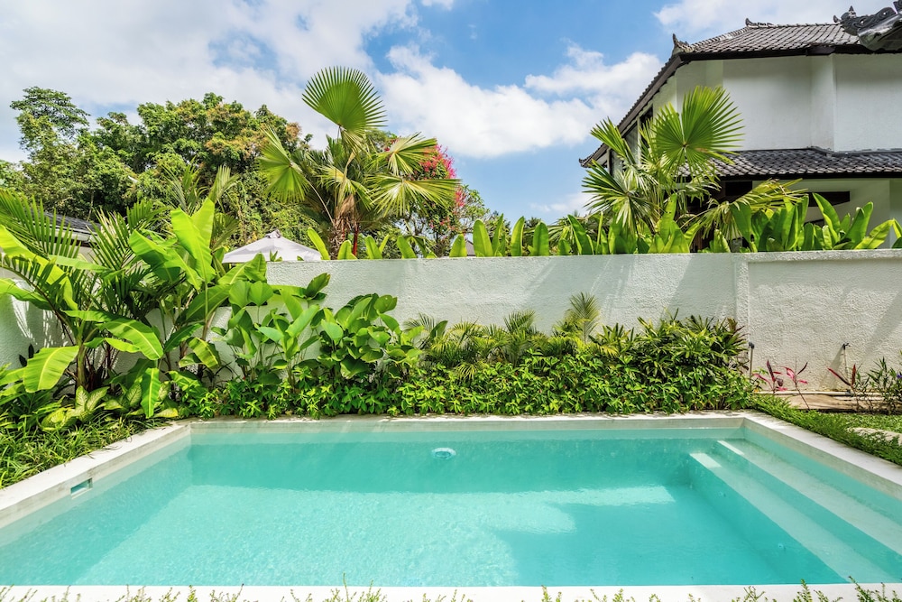 Sacred Jungle by EVDEkimi Ubud – Modern Villas and Apartments with Kitchens, Pools, & Personalized Concierge Service