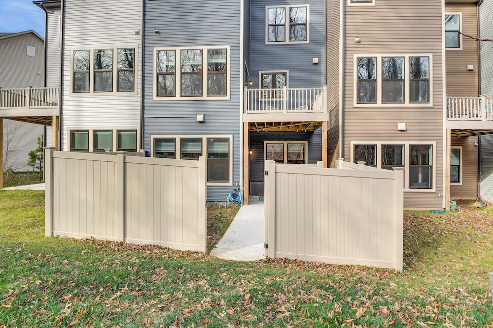 19 Mi to Baltimore: Townhome in Maryland City