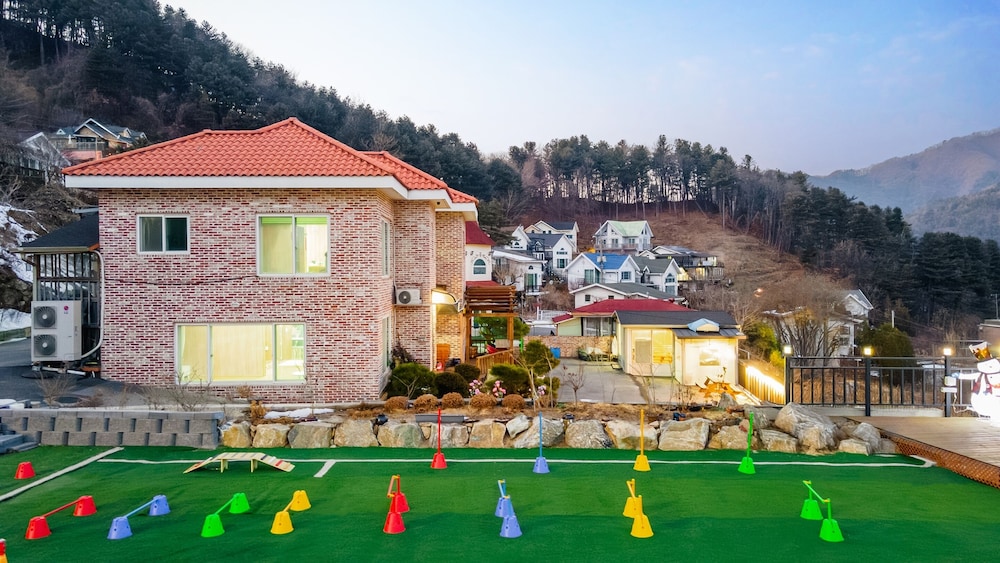 Gapyeong Dream Pool Villa pet Pension