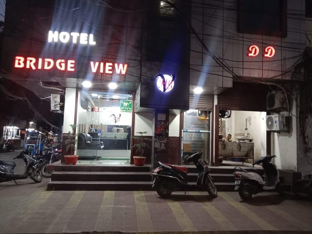 Hotel Bridge View