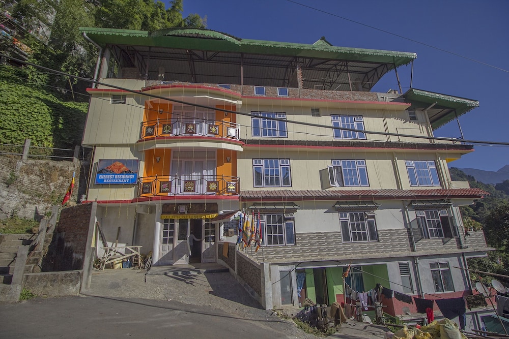OYO 24247 Hotel Everest Mansion view 5