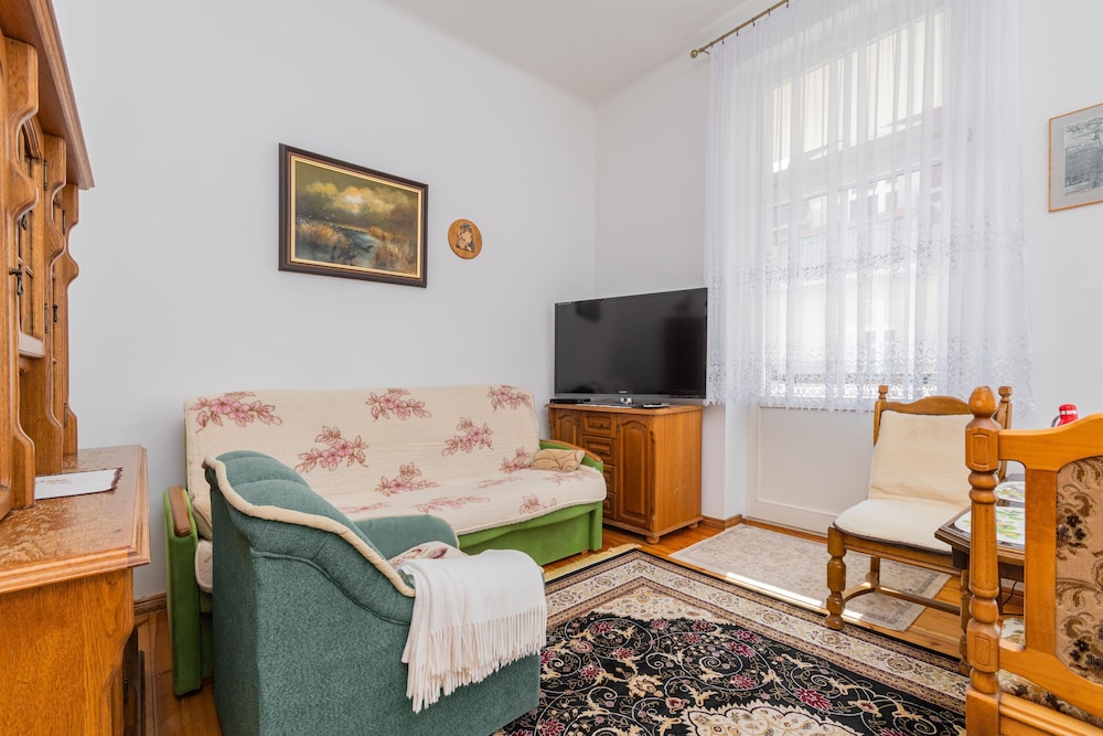 Sopocki Kredensik by Grand Apartments