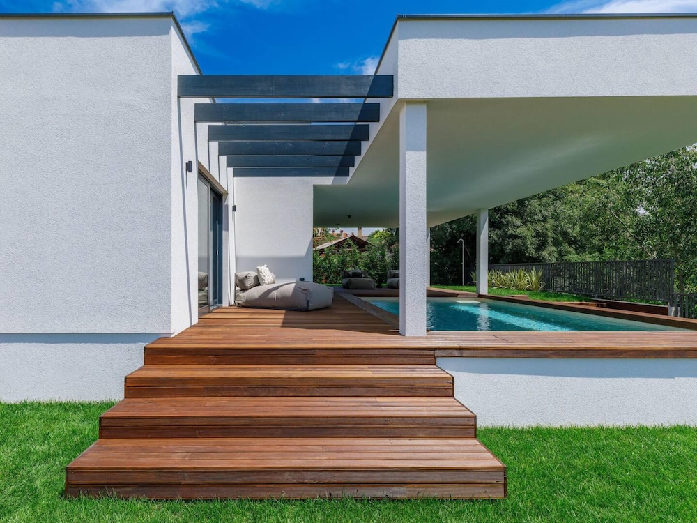 Holiday House with Pool Casa Lavanda