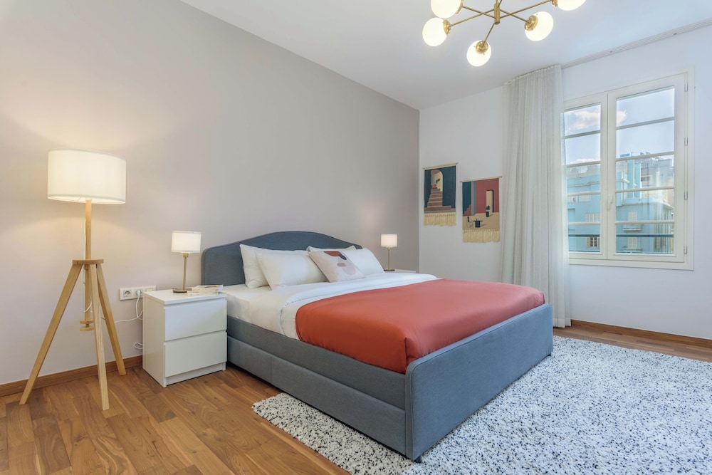 Mundo - 2 BR Apartment at Saifi Village