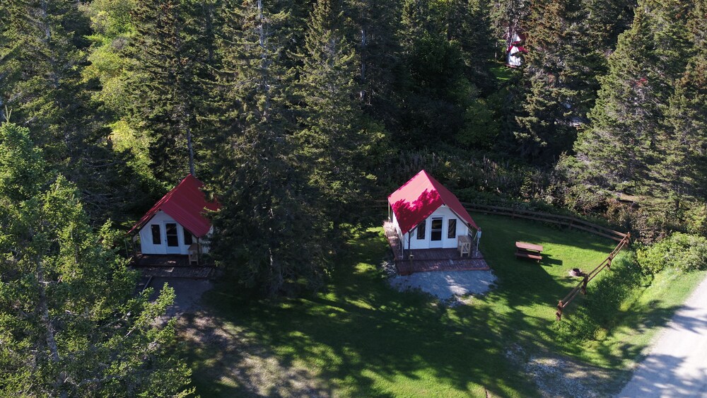 Maisonnettes Camping de la Baie de Perce