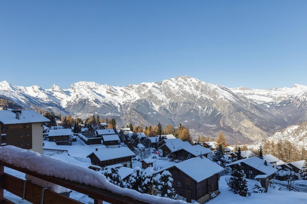 Montebello - Cozy Classic Swiss Chalet With Stunning Views
