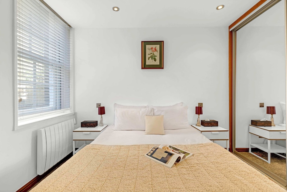 Lovely 1 Bed Home With Garden