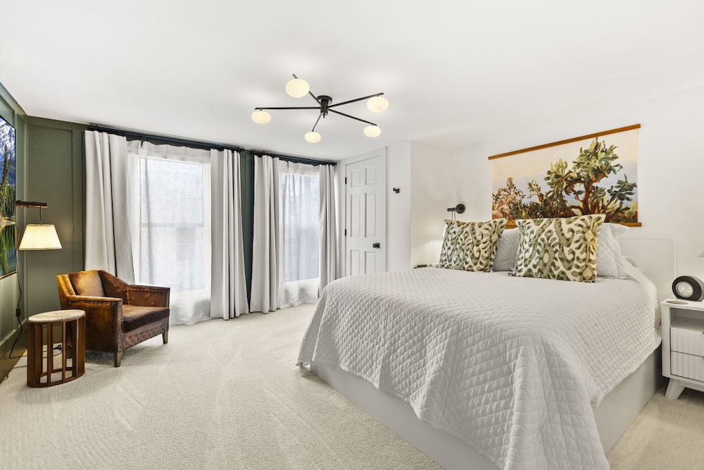 Abode 81 in Newark