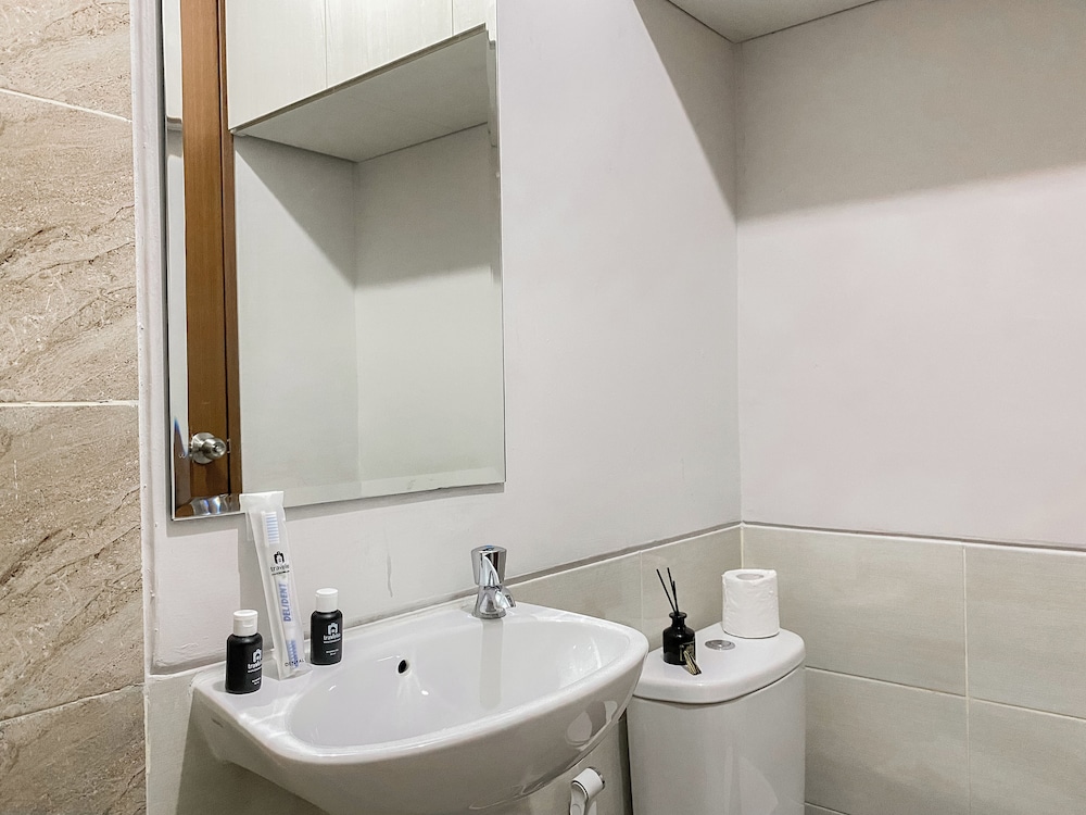 Enjoy and Cozy Living Studio Transpark Juanda Bekasi Timur Apartment