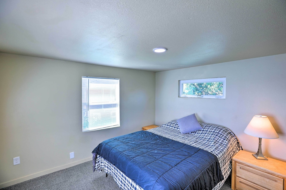 Watertown Vacations - Updated Cabin With Hot Tub: Walk to Boat Ramp! - Property Image 5
