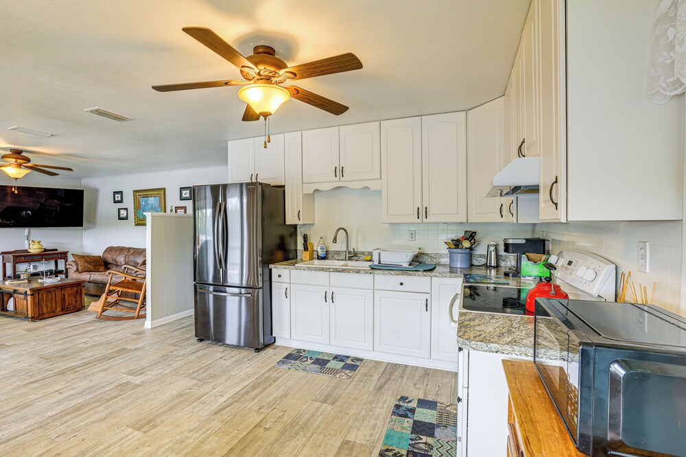 Dock + Screened Porch: Suwannee River Retreat!